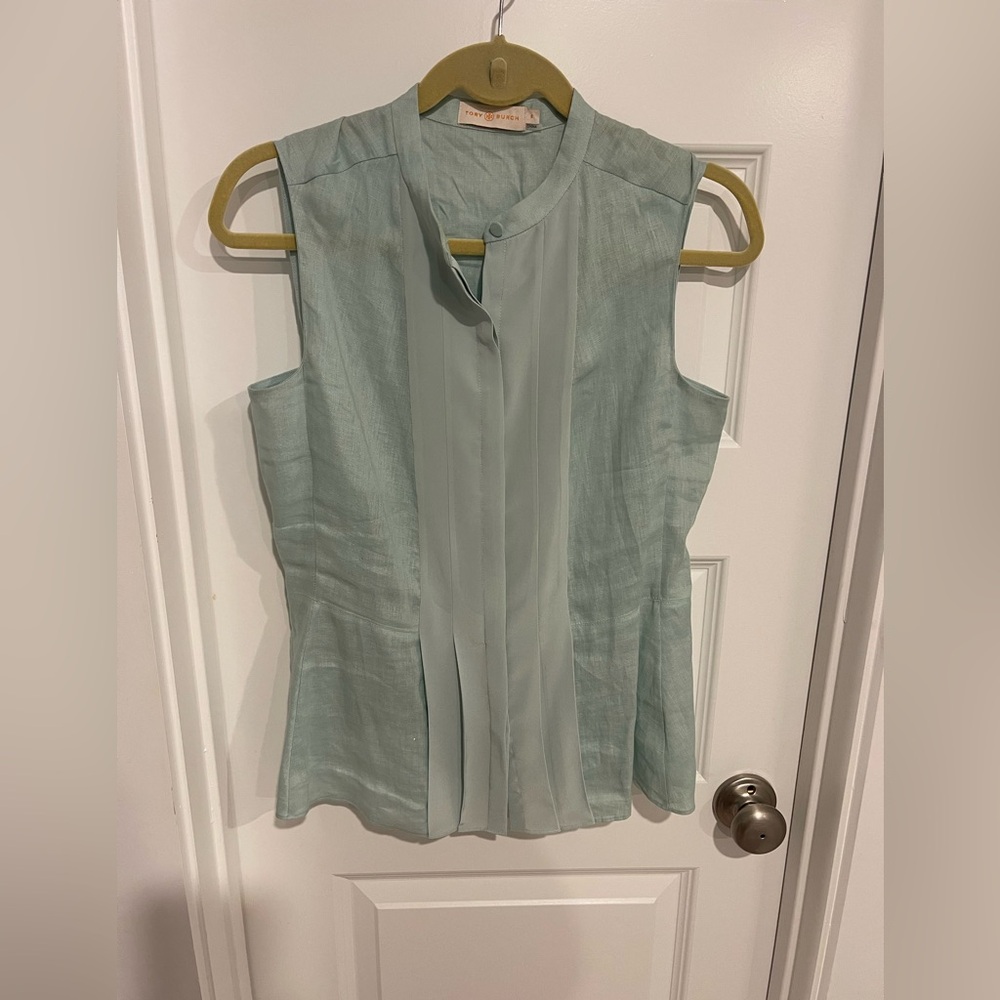 Elegant Sleeveless Top in a Sea Foam Colot